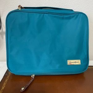 Samantha Brown Travel Makeup/Jewelry Case Green